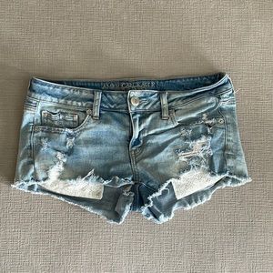 American Eagle low rise, stretch, denim, shorts shorts